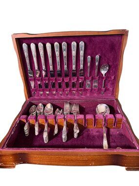 Antique Roger’s Brothers Stainless Steel Silverware Flatware Set In Wooden Case